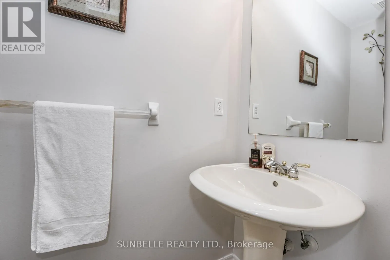 38 SUNNY GLEN CRESCENT