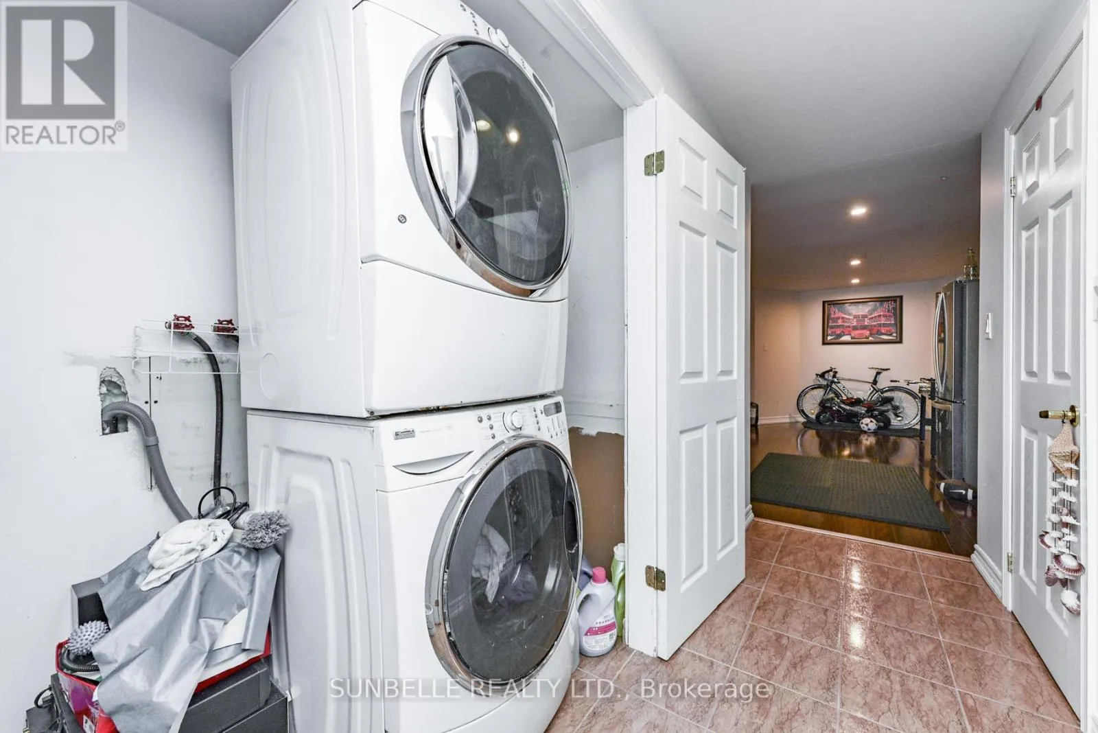 38 SUNNY GLEN CRESCENT