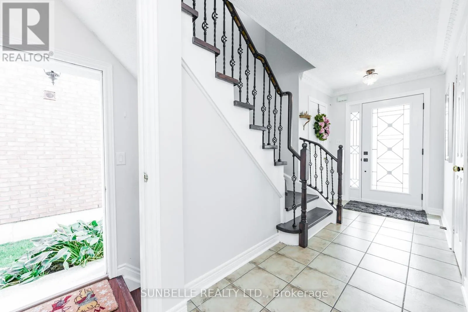 38 SUNNY GLEN CRESCENT