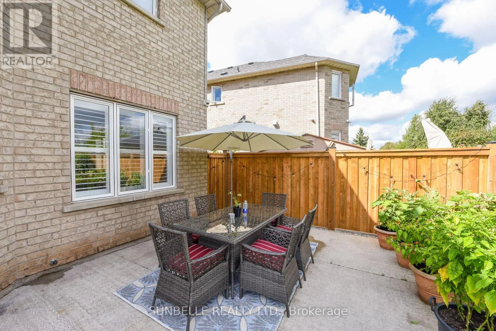 38 SUNNY GLEN CRESCENT