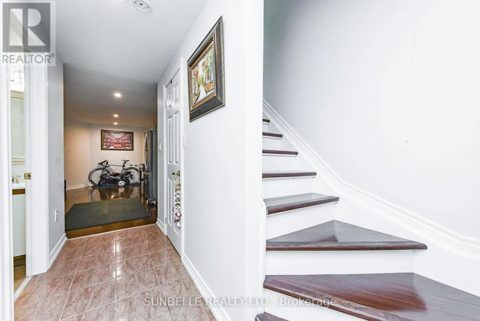 38 SUNNY GLEN CRESCENT