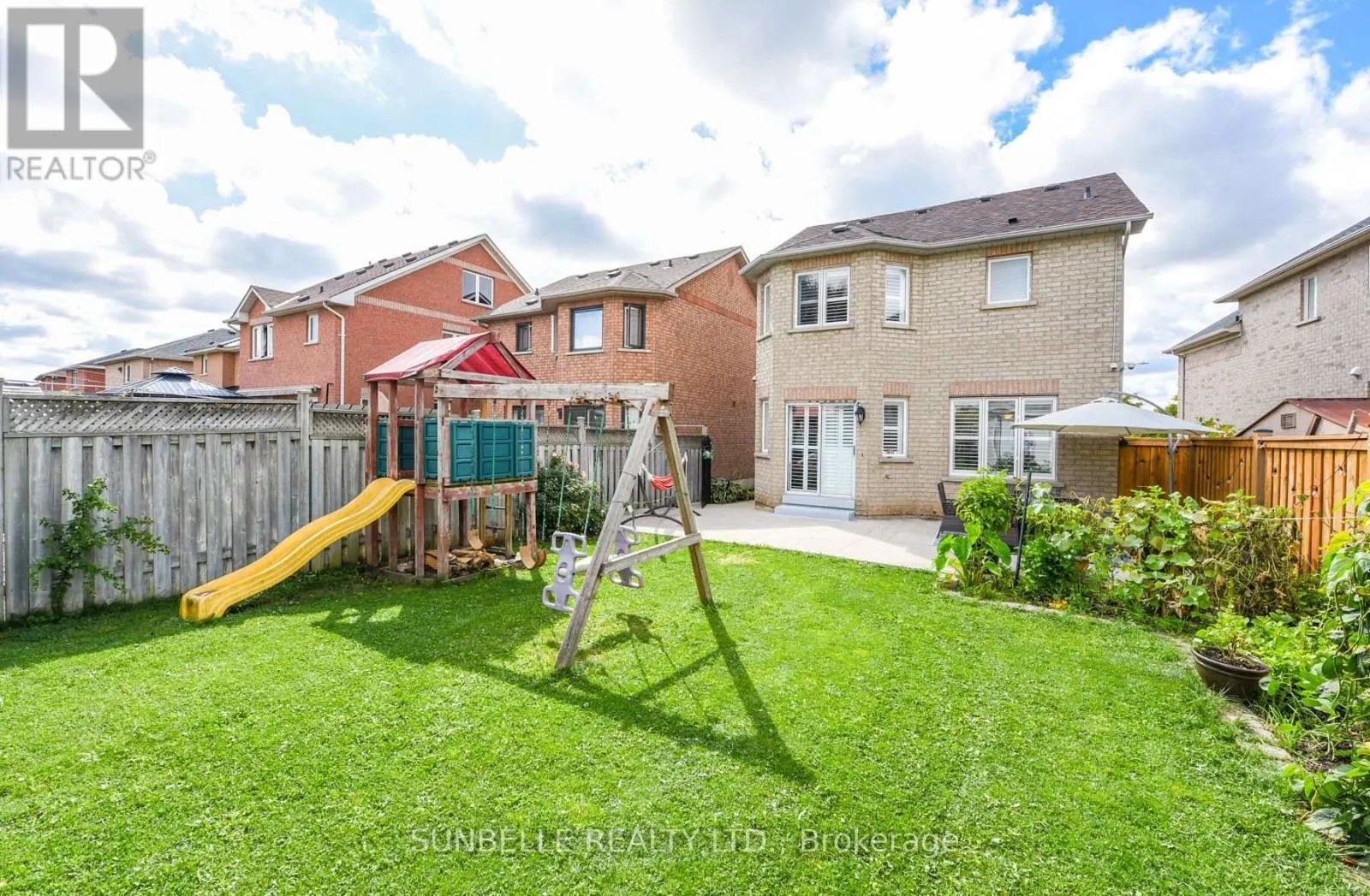 38 SUNNY GLEN CRESCENT