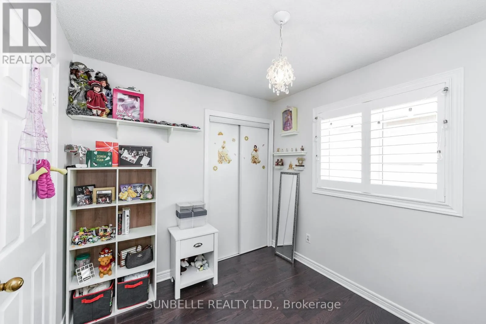38 SUNNY GLEN CRESCENT