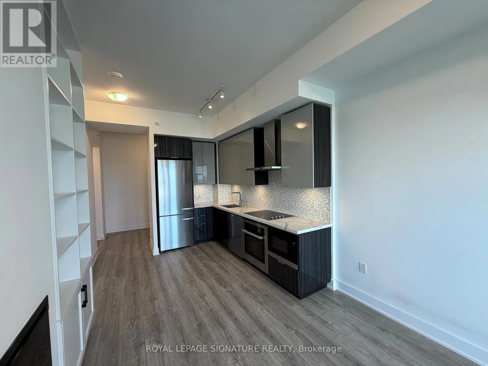20 SHORE BREEZE DRIVE
