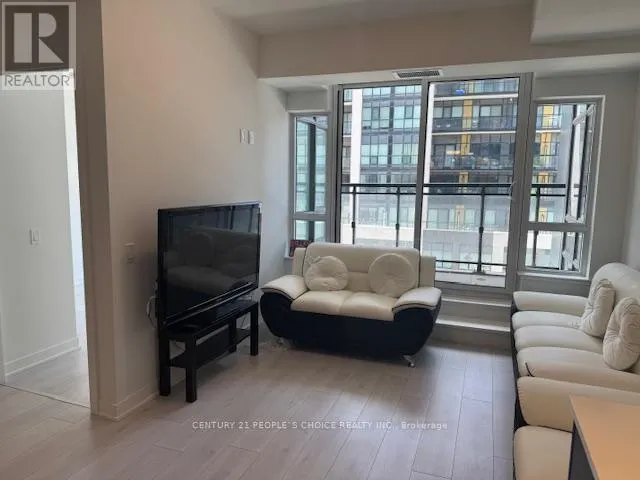 425 - 395 DUNDAS STREET W