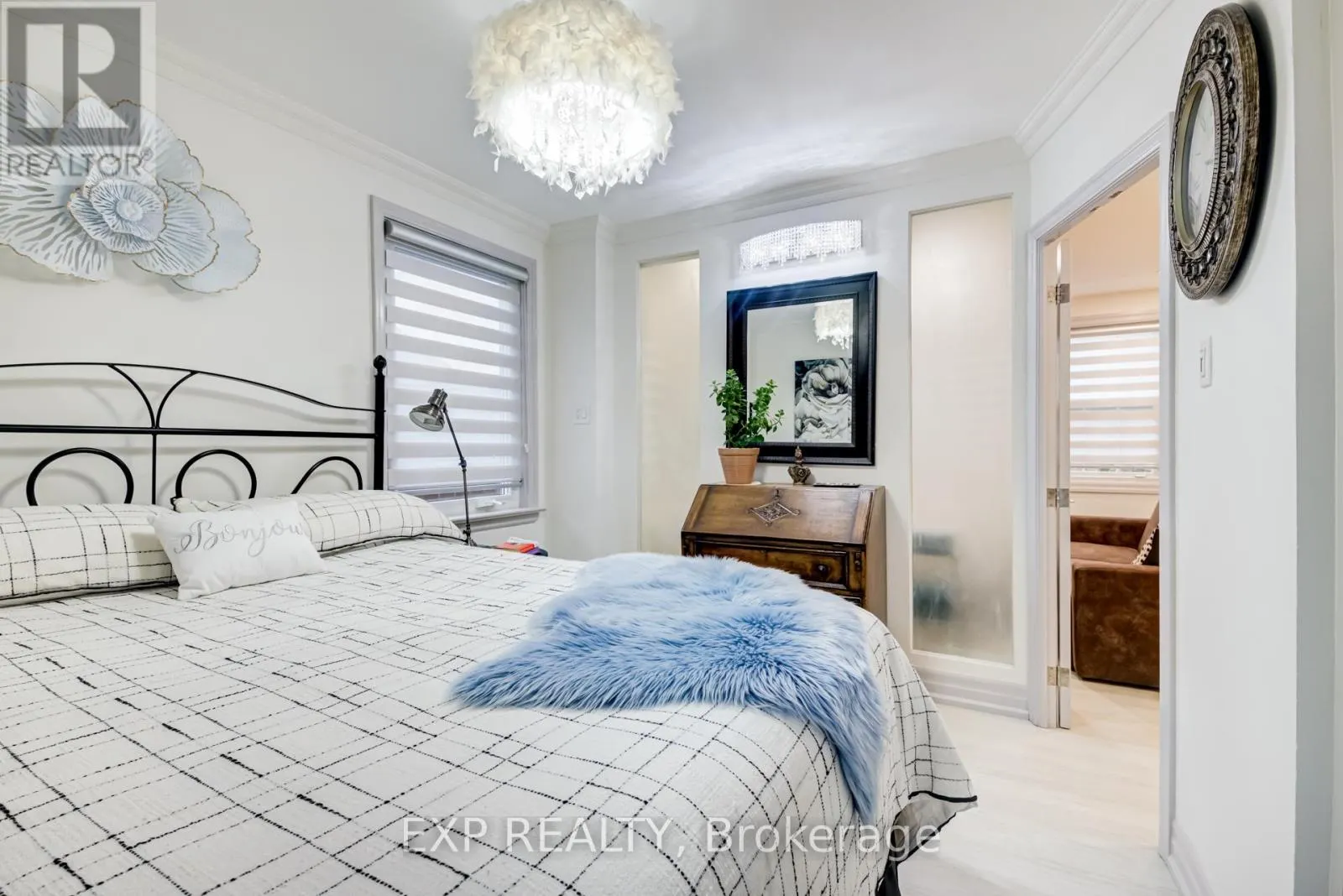 19 ALBANI STREET