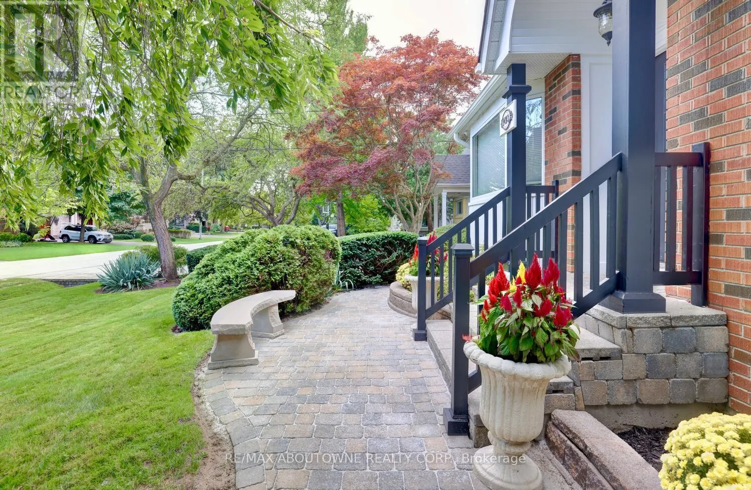 1493 BRIARWOOD CRESCENT