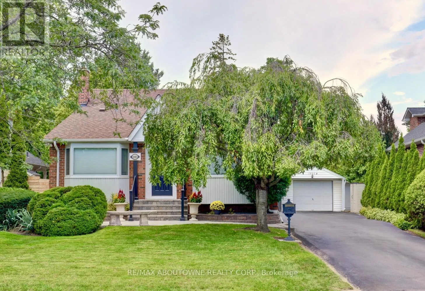 1493 BRIARWOOD CRESCENT
