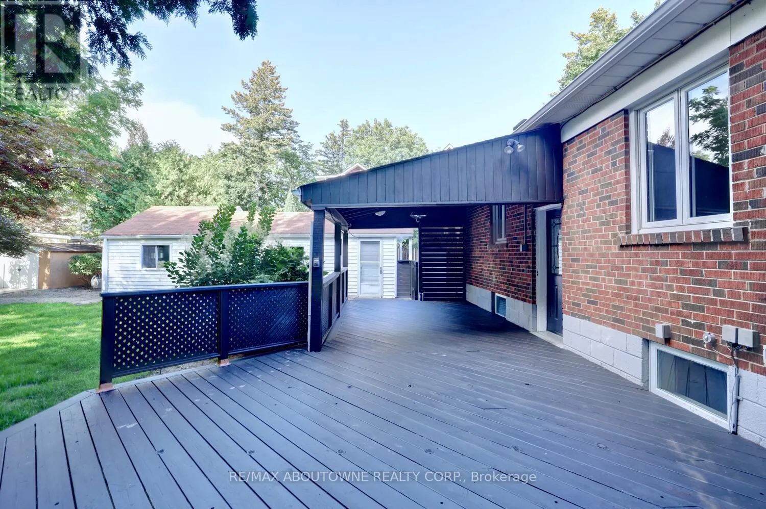 1493 BRIARWOOD CRESCENT