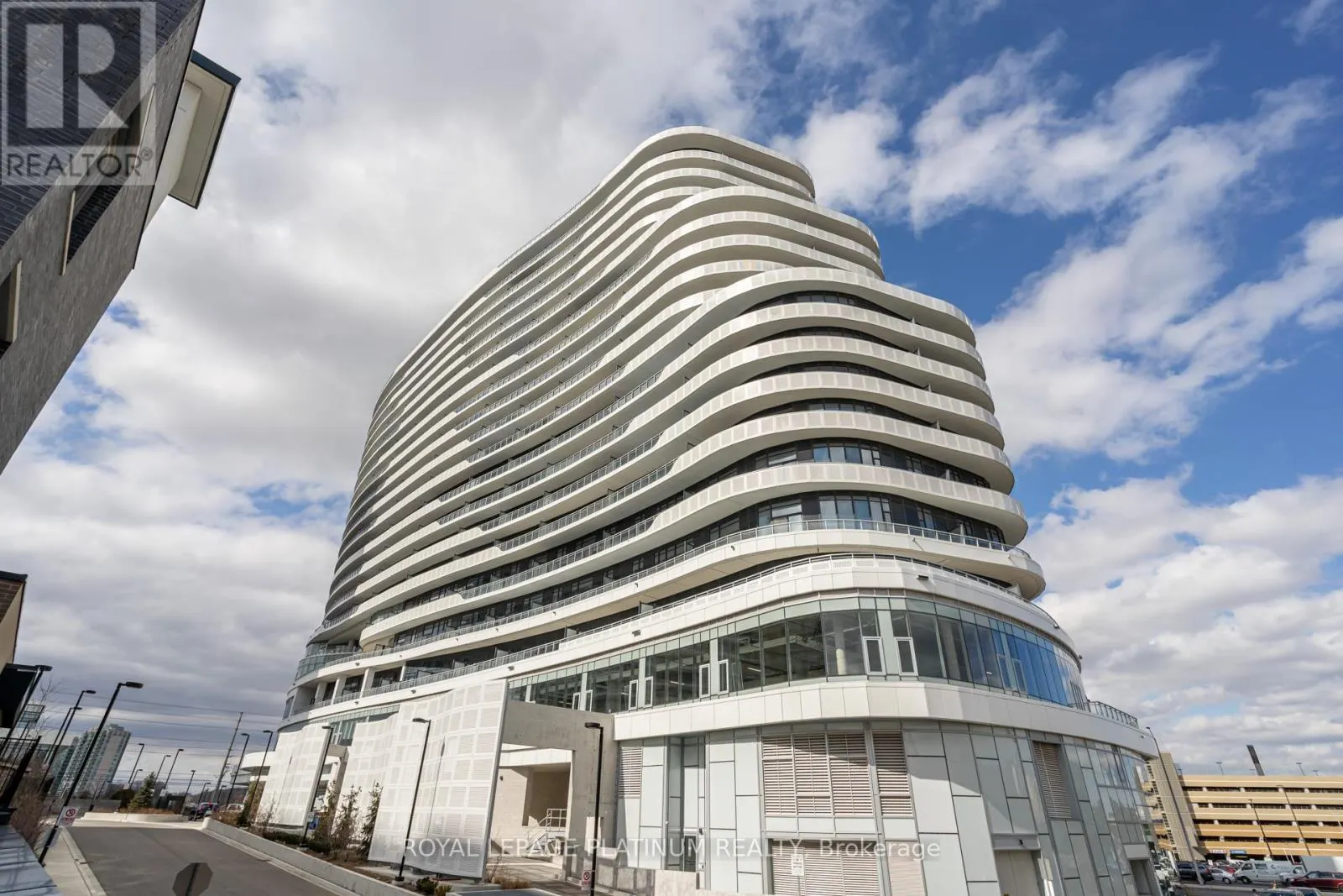 1514 - 2520 EGLINTON AVENUE W