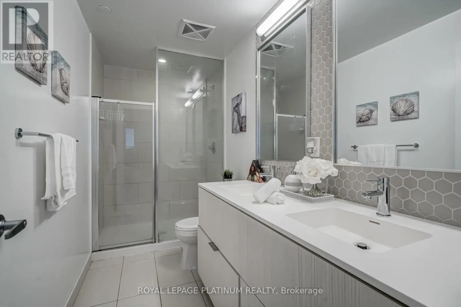 1514 - 2520 EGLINTON AVENUE W