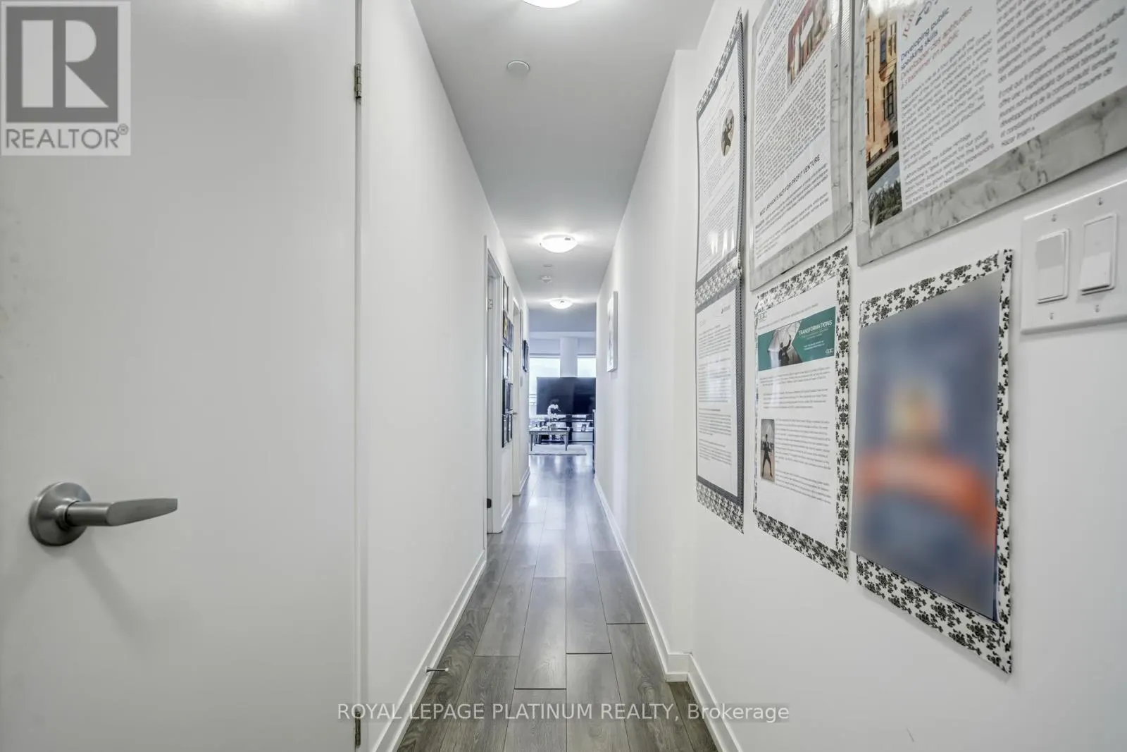 1514 - 2520 EGLINTON AVENUE W