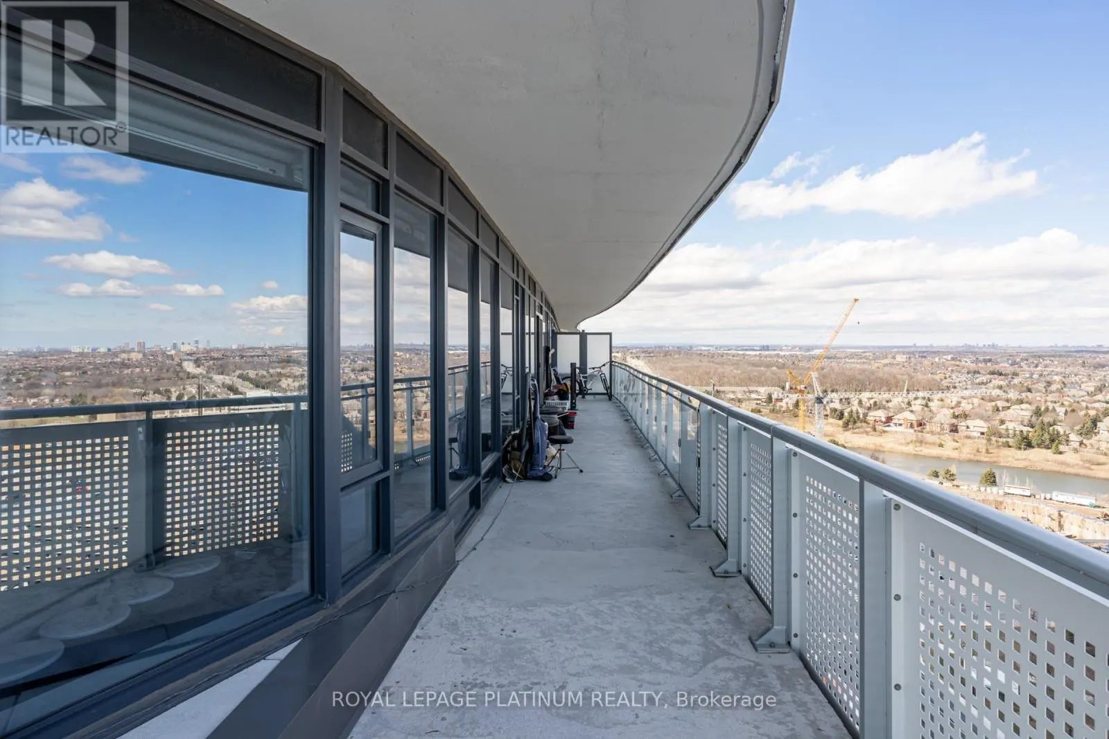 1514 - 2520 EGLINTON AVENUE W