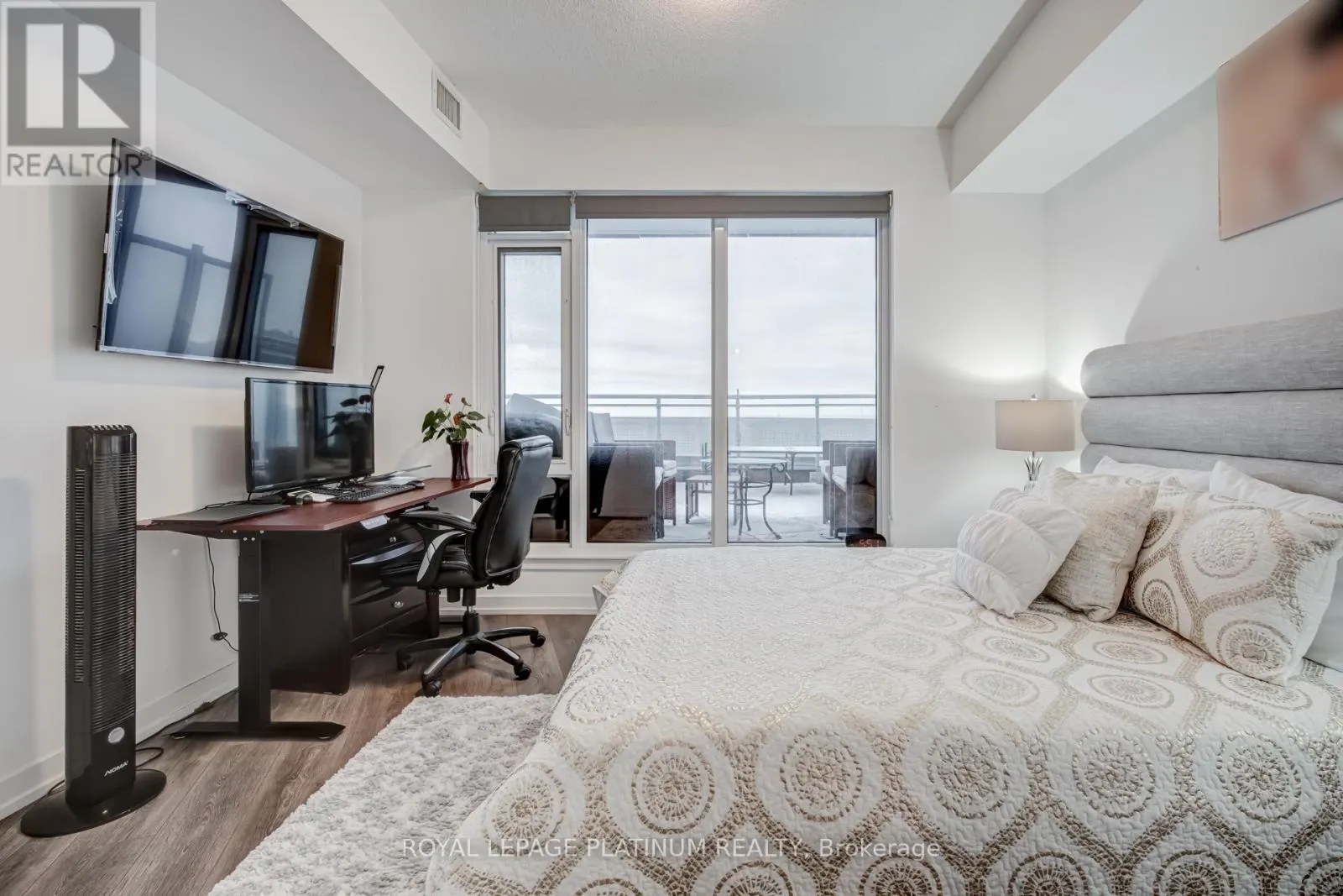 1514 - 2520 EGLINTON AVENUE W