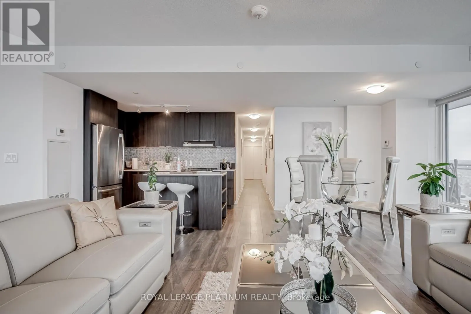 1514 - 2520 EGLINTON AVENUE W
