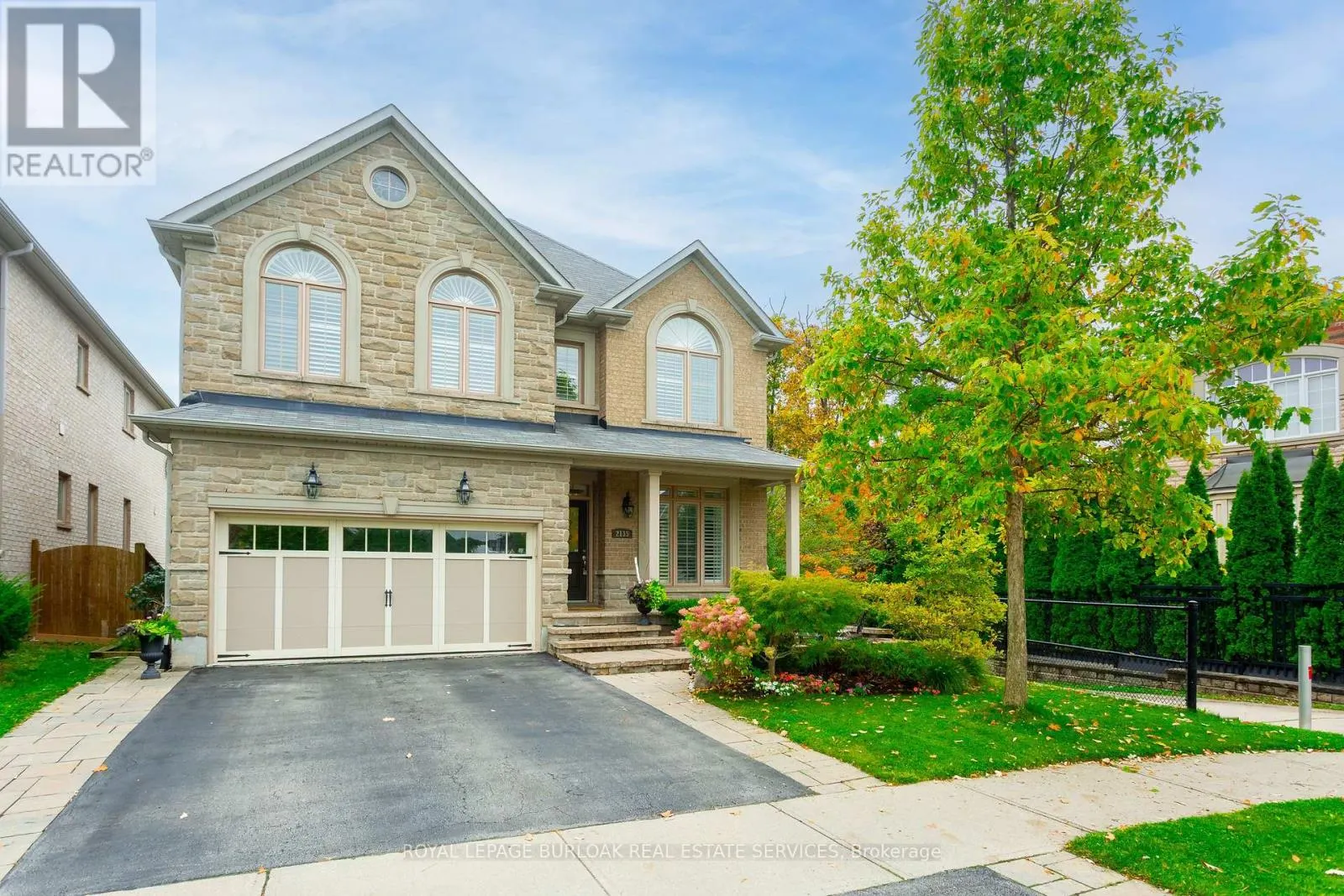 2135 DEVONSHIRE CRESCENT