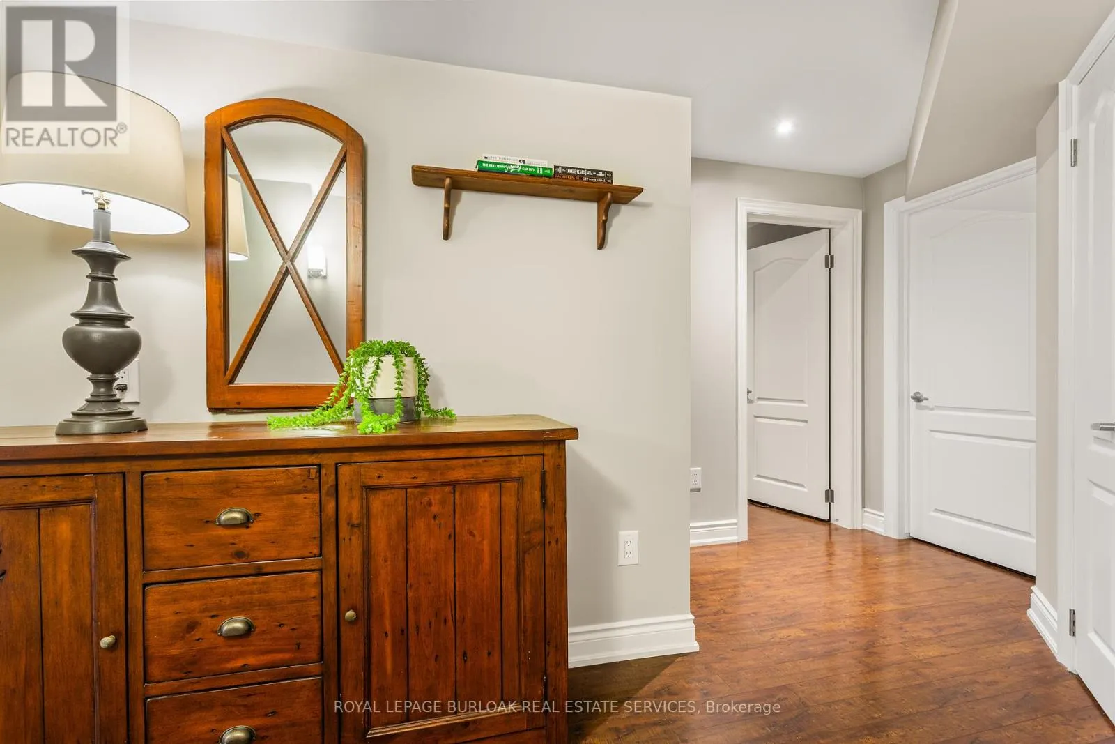 2135 DEVONSHIRE CRESCENT