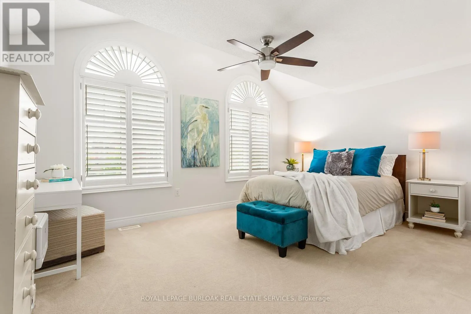 2135 DEVONSHIRE CRESCENT