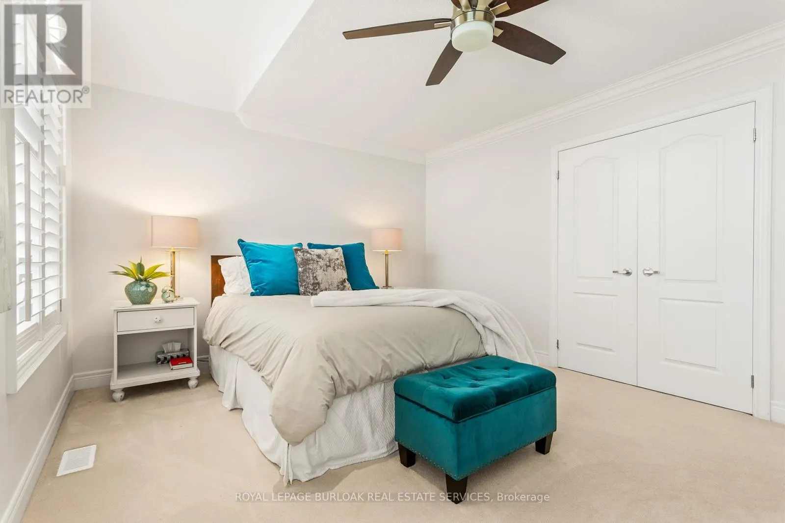 2135 DEVONSHIRE CRESCENT