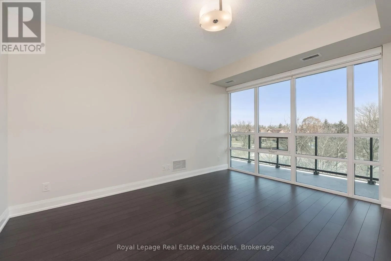 403 - 50 HALL ROAD