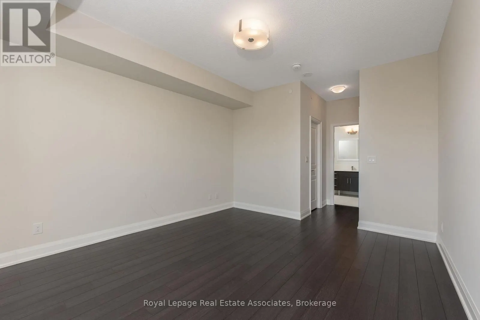 403 - 50 HALL ROAD