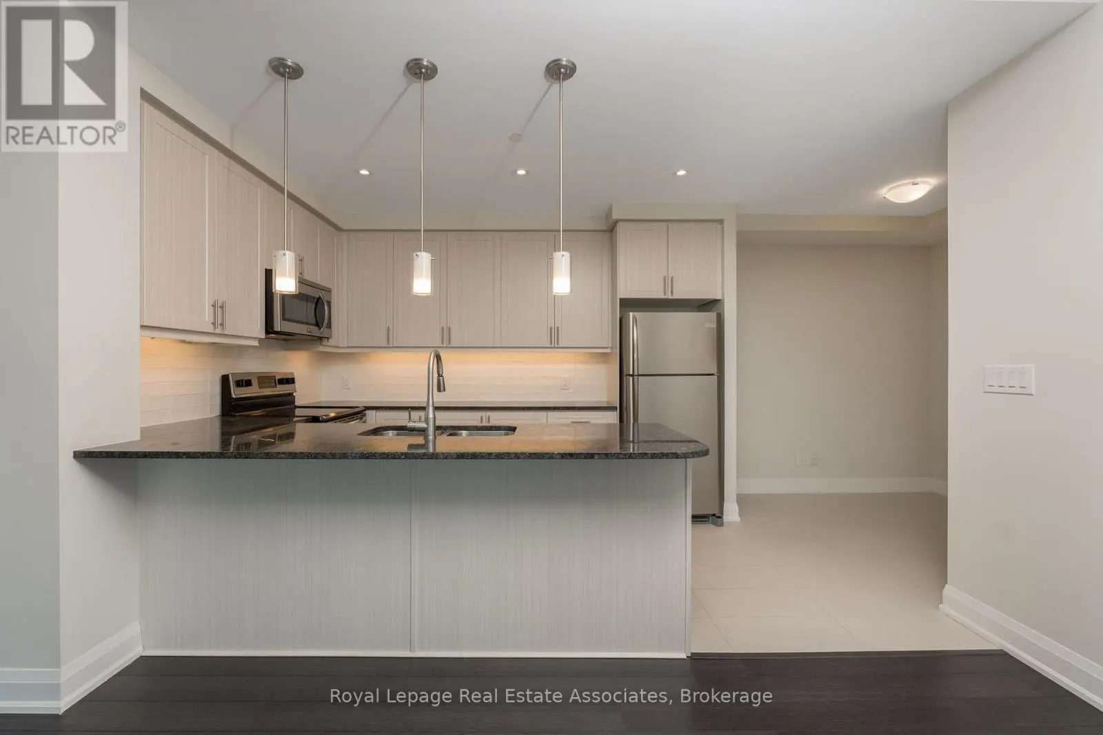 403 - 50 HALL ROAD