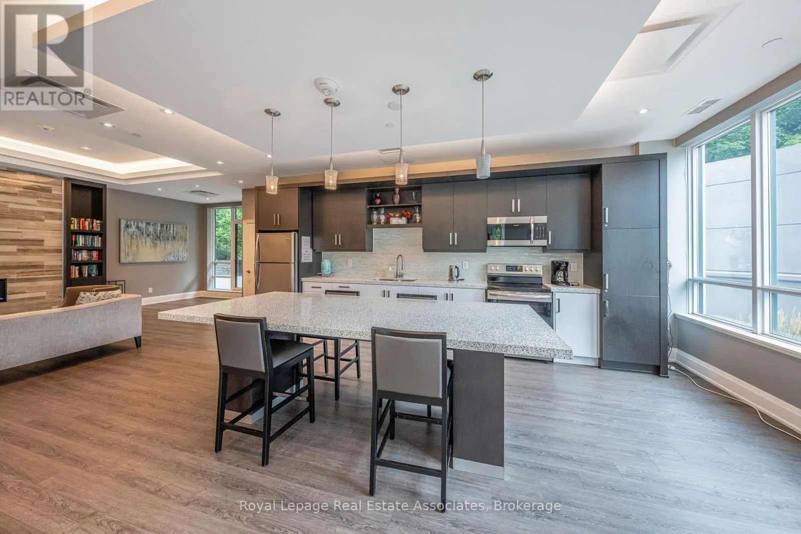 403 - 50 HALL ROAD