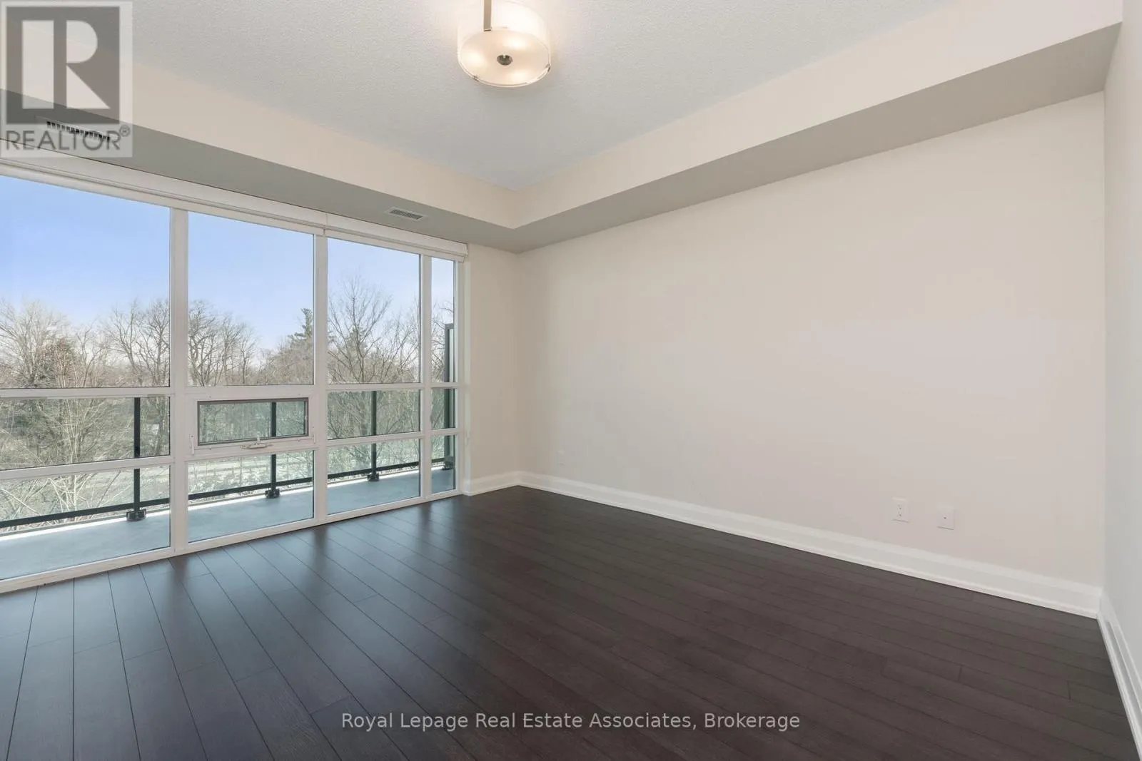 403 - 50 HALL ROAD