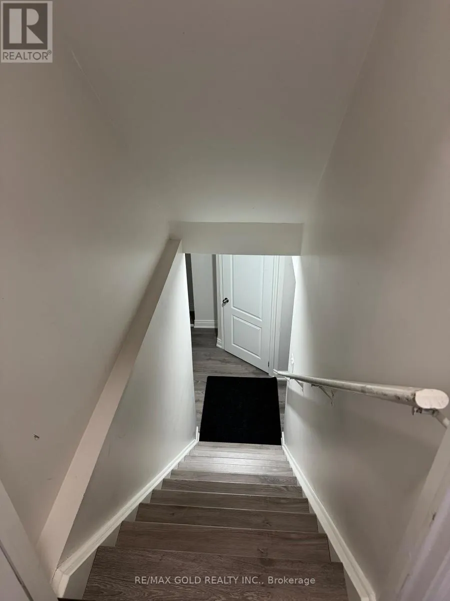 13 LEADENHALL RD ( BSMT ) ROAD
