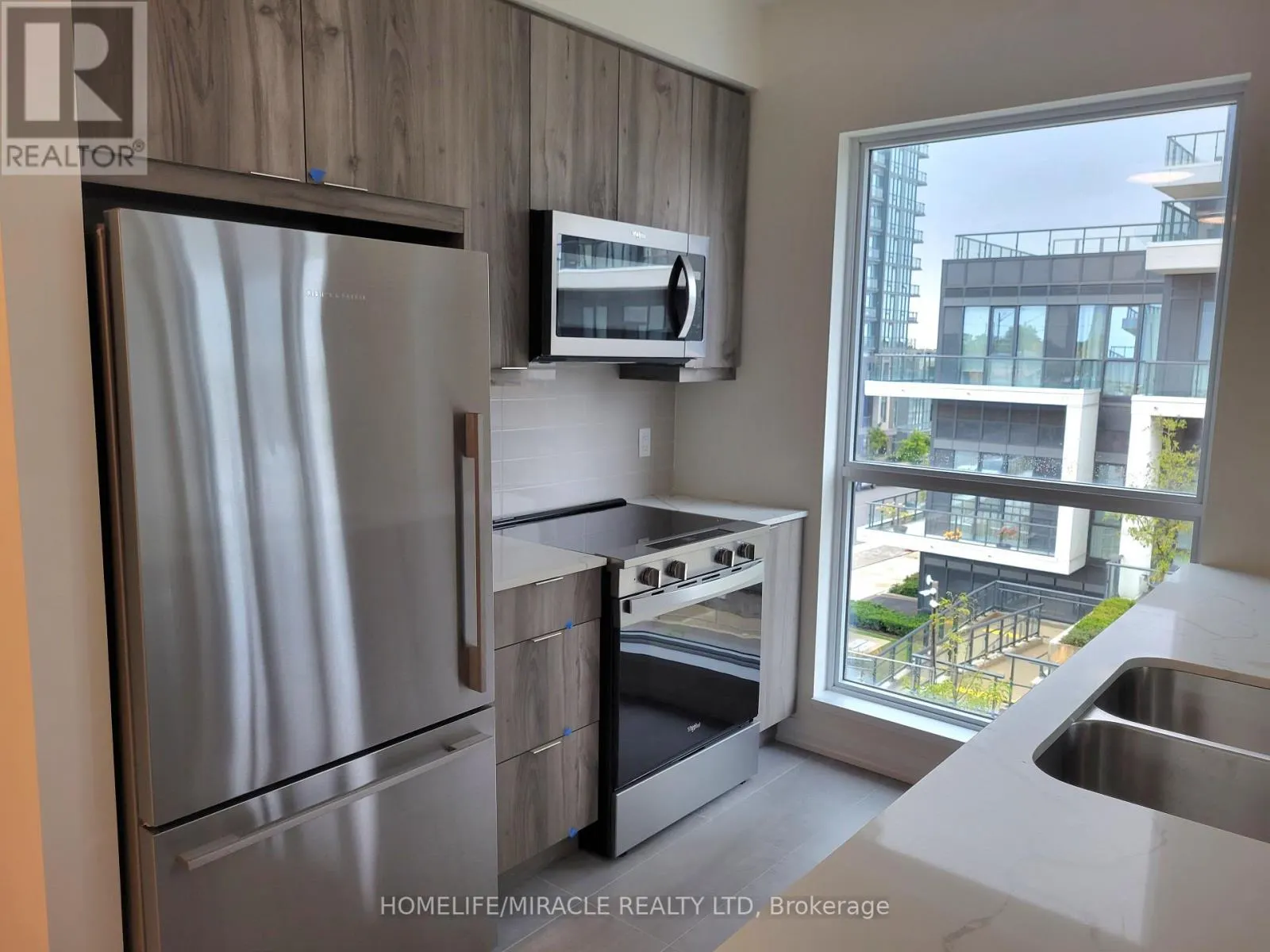 210 - 15 WATERGARDEN DRIVE
