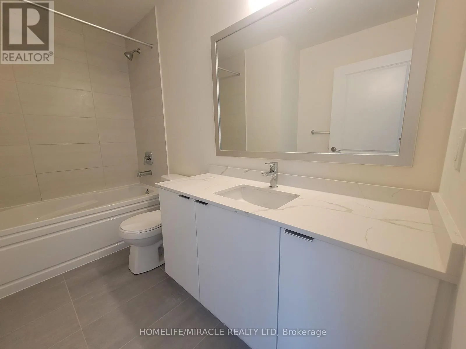 210 - 15 WATERGARDEN DRIVE