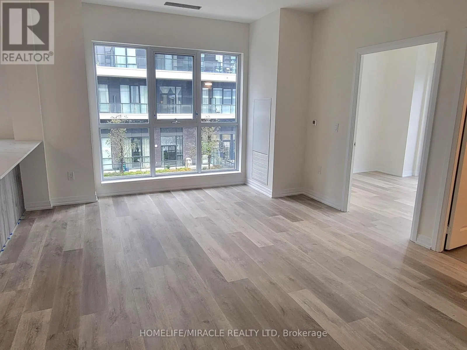 210 - 15 WATERGARDEN DRIVE