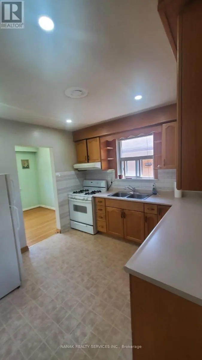 UPPER - 24 ALHART DRIVE