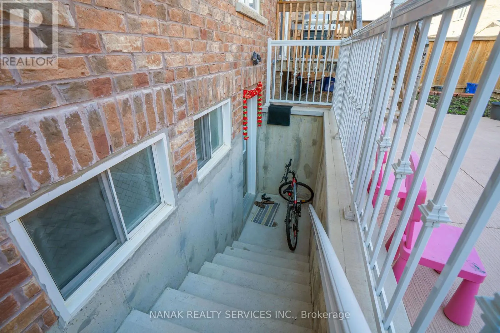 BSMT - 17 HENRY MOODY DRIVE