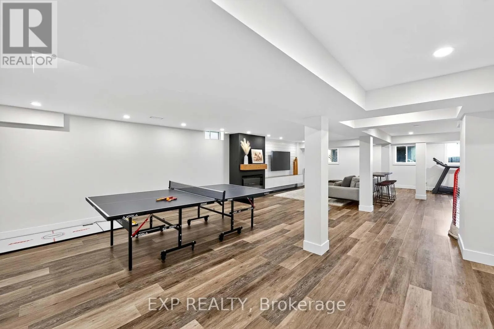 27 GRIST MILL DRIVE