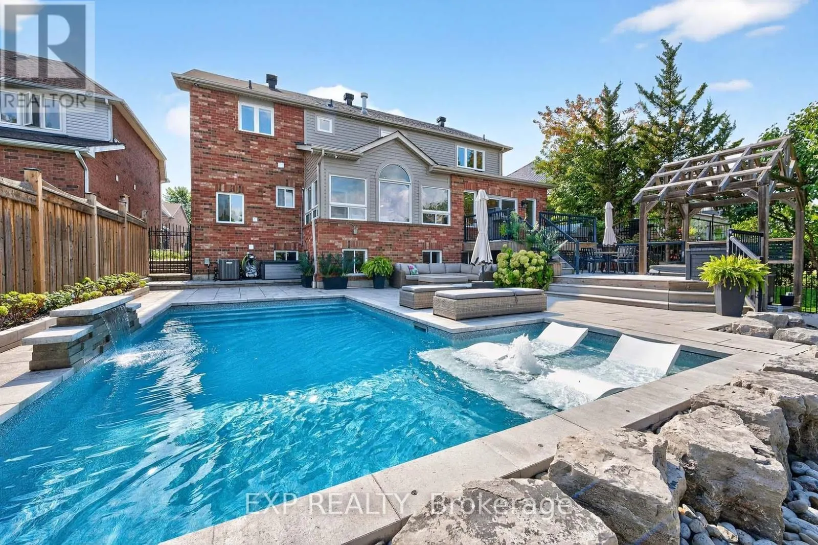 27 GRIST MILL DRIVE