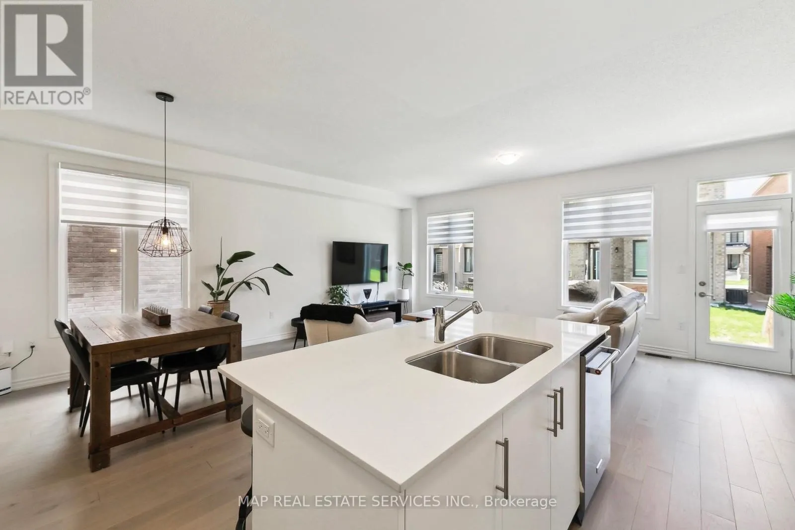 1515 KOVACHIK BOULEVARD