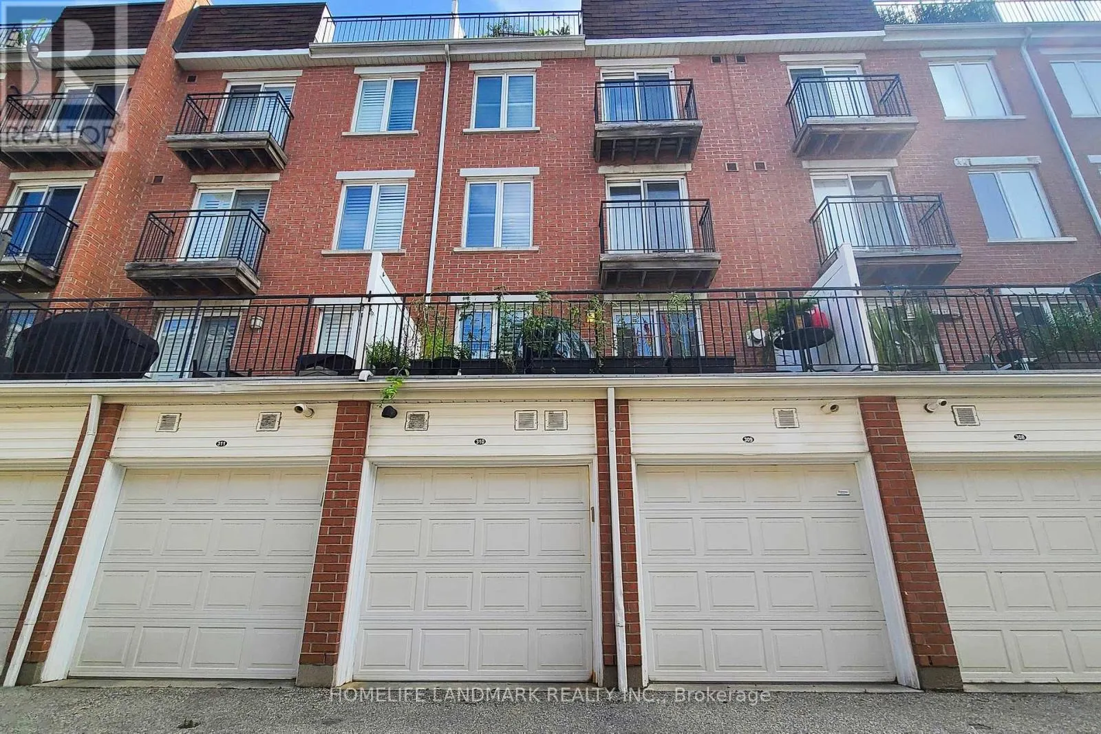310 - 60 JOE SHUSTER WAY