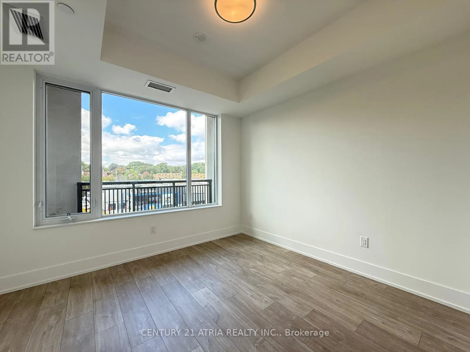 311 - 259 THE KINGSWAY
