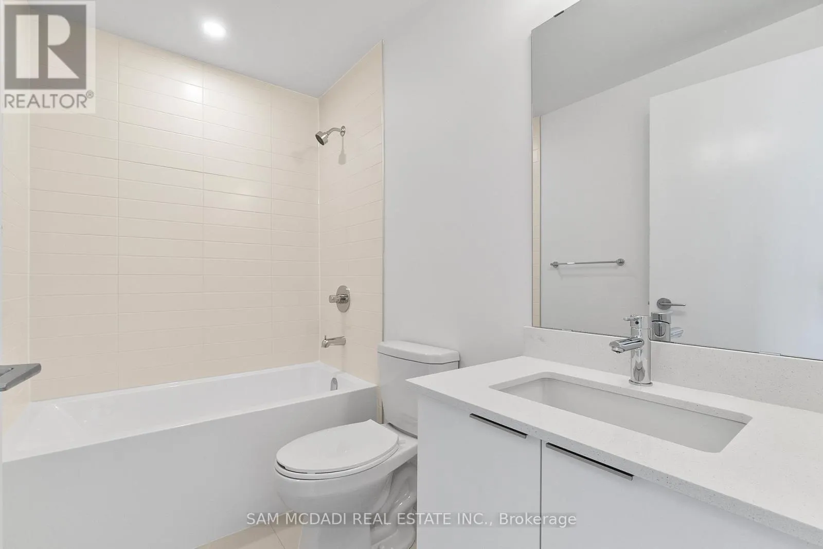 1805 - 3079 TRAFALGAR ROAD