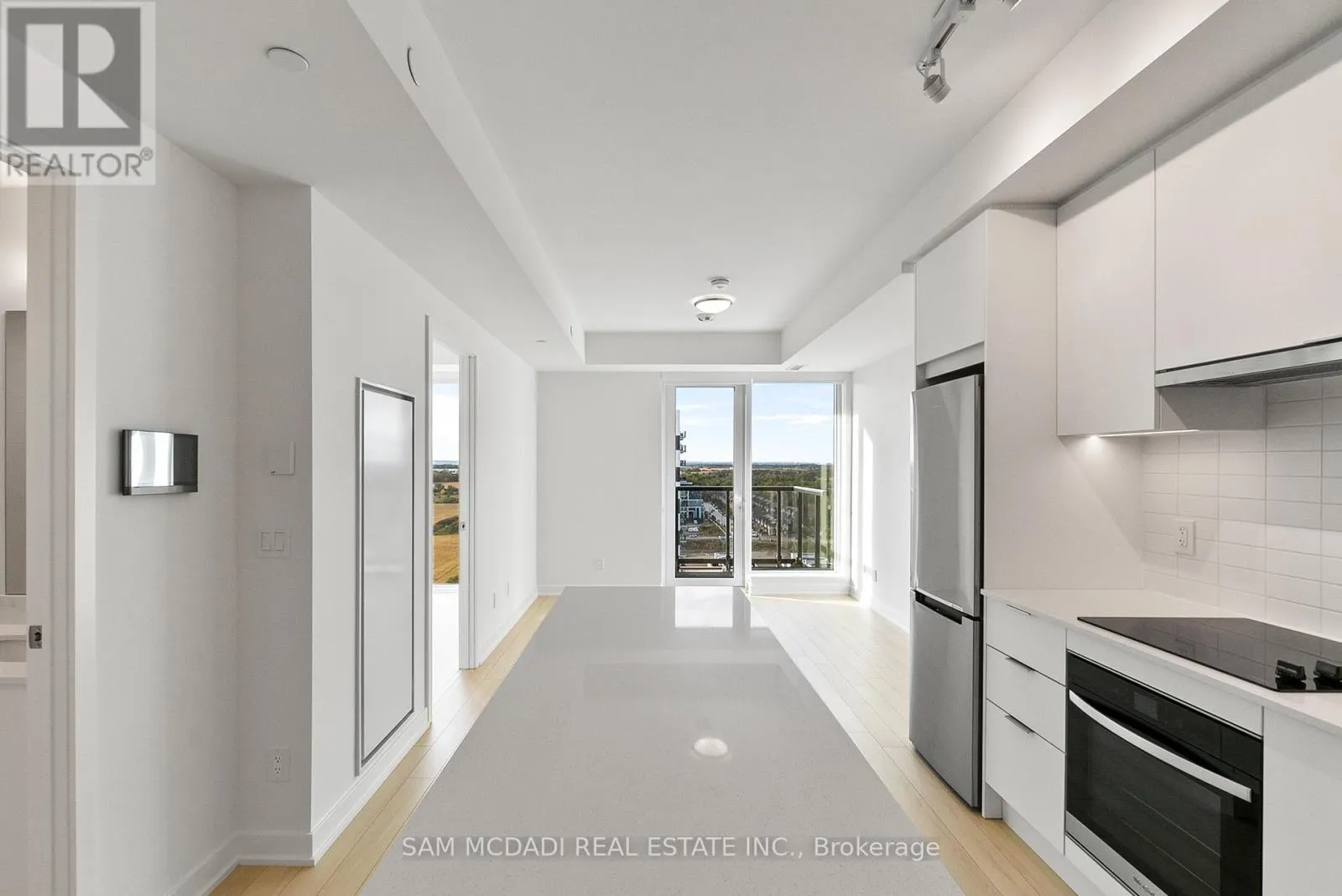 1805 - 3079 TRAFALGAR ROAD