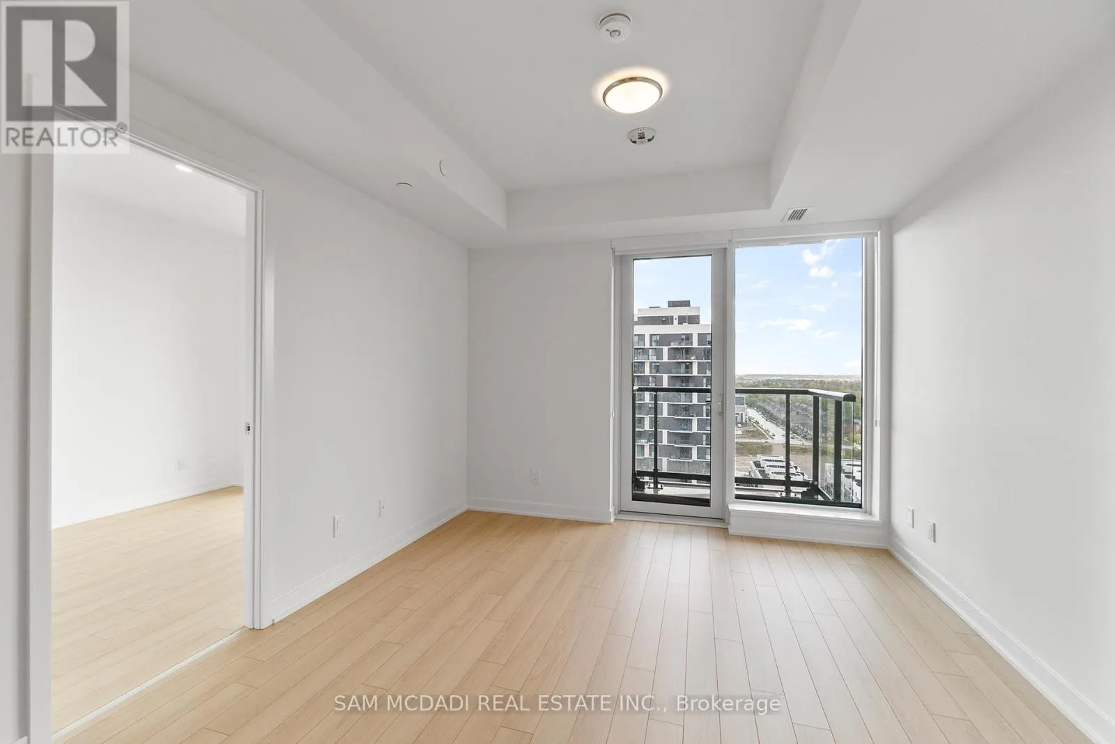 1805 - 3079 TRAFALGAR ROAD
