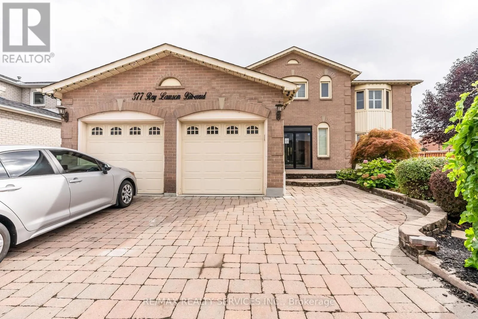 377 RAY LAWSON BOULEVARD