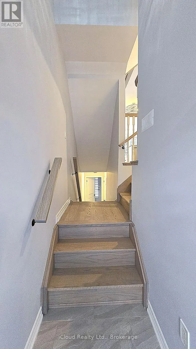 43 MANTELLO DRIVE