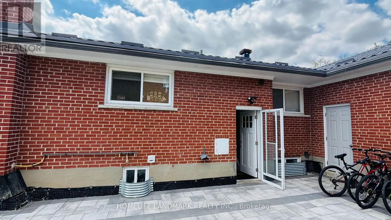 204 DERRYDOWN ROAD
