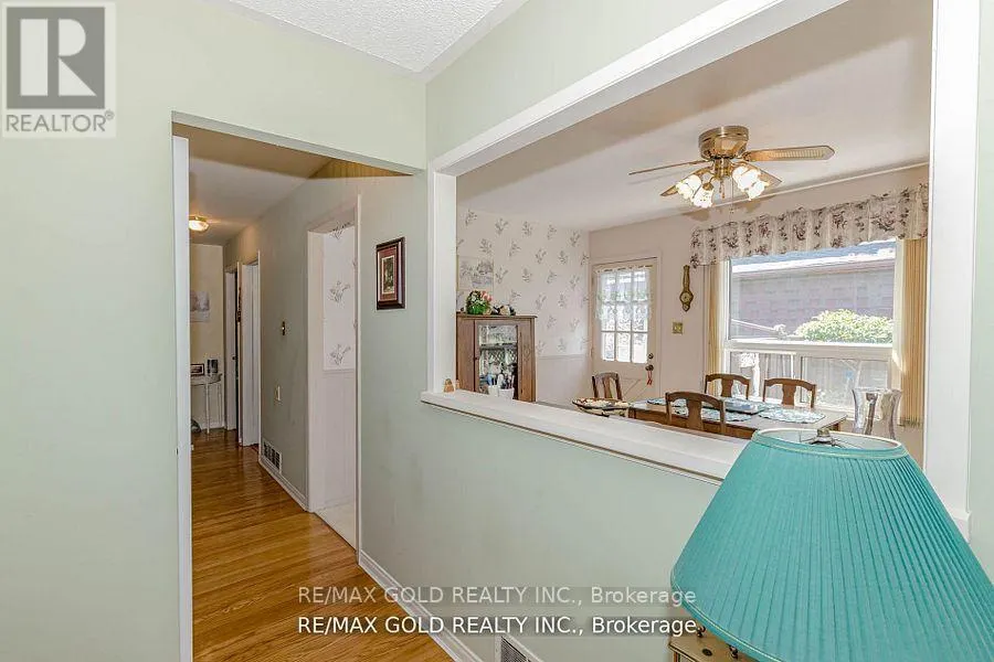 31 FALLINGDALE CRESCENT