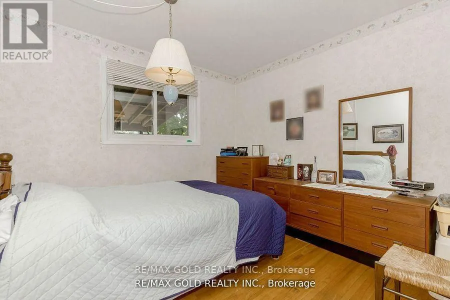 31 FALLINGDALE CRESCENT