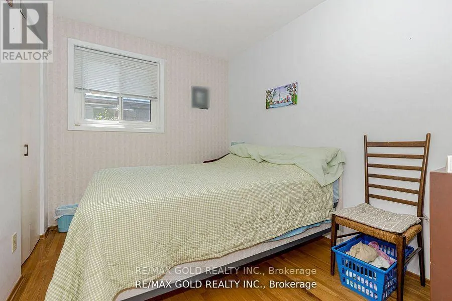 31 FALLINGDALE CRESCENT