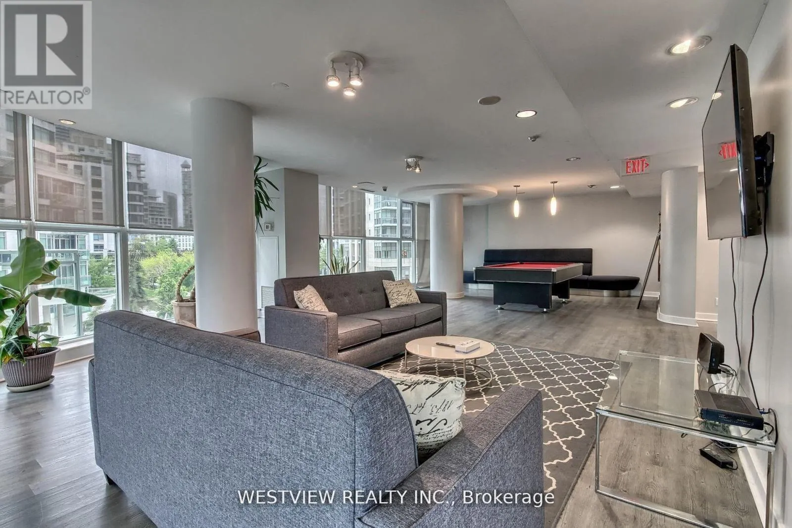 405 - 2067 LAKE SHORE BOULEVARD W