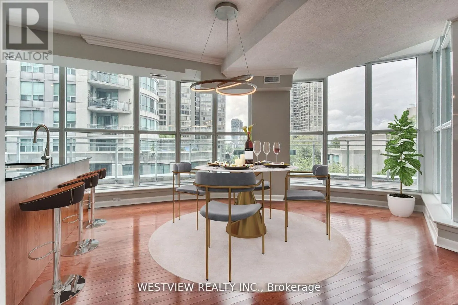 405 - 2067 LAKE SHORE BOULEVARD W